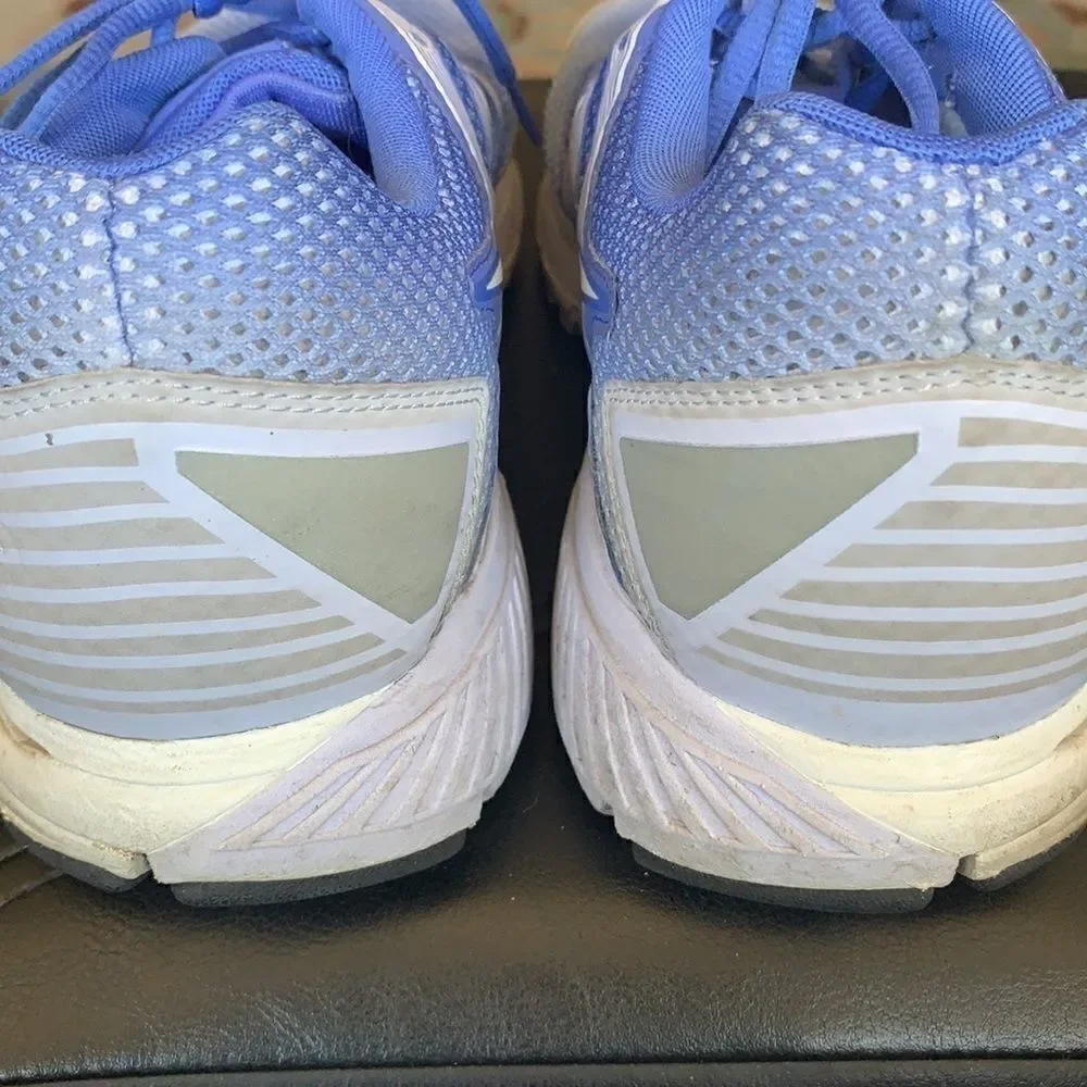 EUC WOMEN’S NIKE FITSOLE 2 SIZE 11.5 RUNNING SHOES